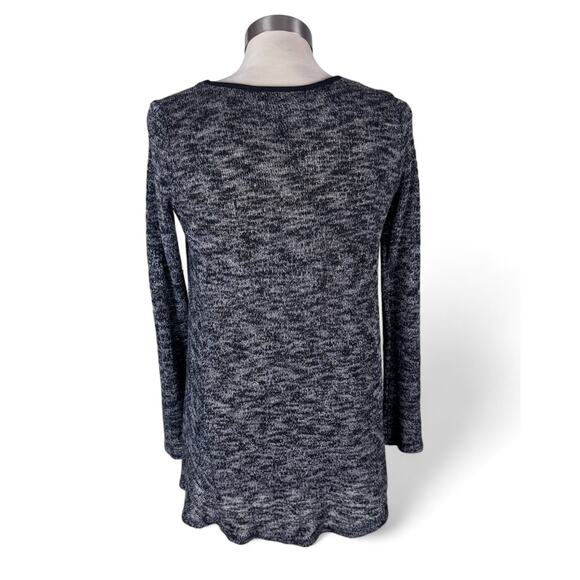 Mason & Mackenzie  Gray Woven Thin Flowy Long Sleeve Asymetrical Top Small - Picture 3 of 7